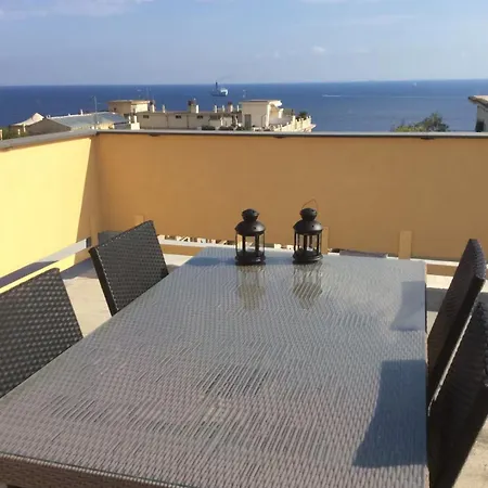 Garden With Terrace Alloggio in famiglia *